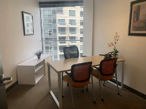 USED - San Francisco - Inside - Day Office
